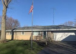 Pre-foreclosure in  Ardmore Ave Rockford, IL 61102