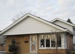 Pre-foreclosure in  Karlov Ave Midlothian, IL 60445