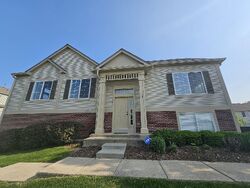  Fredericksburg Ln, Aurora IL