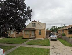 Pre-foreclosure in  Winchester Ave Harvey, IL 60426