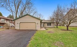 Pre-foreclosure in  Candlewick Dr Se Poplar Grove, IL 61065