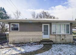 Pre-foreclosure in  Yale Ave Zion, IL 60099
