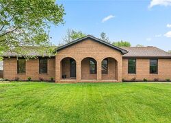 Pre-foreclosure in  Hazelwood Park Clarksville, IN 47129