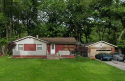 Pre-foreclosure in  Grant St Gary, IN 46408