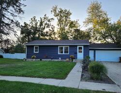 Pre-foreclosure in  Reed St Grinnell, IA 50112