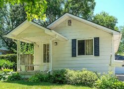 Pre-foreclosure in  45th St Des Moines, IA 50310