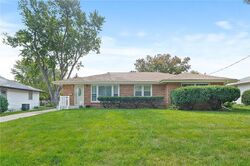 Pre-foreclosure in  Shawnee Ave Des Moines, IA 50310