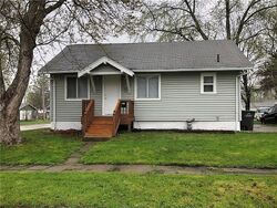 Pre-foreclosure in  Bowdoin St Des Moines, IA 50313