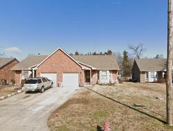 Pre-foreclosure in  E Longlake St Wichita, KS 67207
