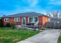 Pre-foreclosure in  Seton Hill Dr Louisville, KY 40216