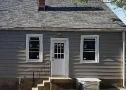 Pre-foreclosure in  COMPTON ST Louisville, KY 40208