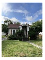 Pre-foreclosure in  Bassett Ave Lexington, KY 40502
