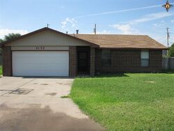 Pre-foreclosure in  E 2nd St Portales, NM 88130
