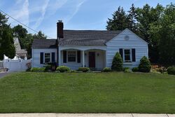 Pre-foreclosure in  Edgehill Ln Silver Spring, MD 20901