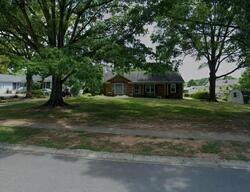 Pre-foreclosure in  Goneaway Rd Charlotte, NC 28210