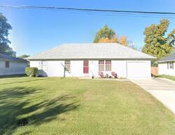 Pre-foreclosure in  Country Club Rd Lexington, MO 64067