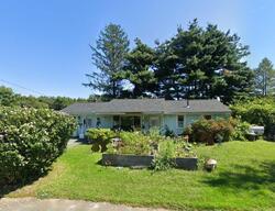 Pre-foreclosure in  Ruthellen Rd Bellingham, MA 02019