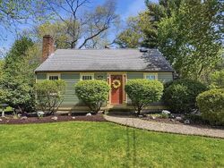 Pre-foreclosure in  Hanover St Hanover, MA 02339
