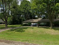 Pre-foreclosure in  Norwood Dr Franklin, MI 48025