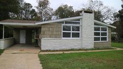 Pre-foreclosure in  Alabama St Columbus, MS 39702