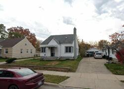 Pre-foreclosure in  Grand Lake St Saint Clair Shores, MI 48080