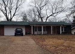 Pre-foreclosure in  Fontana Dr Saint Louis, MO 63146