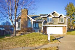 Pre-foreclosure in  Leavenworth Cir Omaha, NE 68118