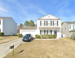 Pre-foreclosure in  Thousand Oaks Dr Huntersville, NC 28078