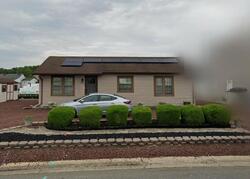Pre-foreclosure in  Rodman Dr Manahawkin, NJ 08050