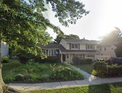 Pre-foreclosure in  Lees Ln Oaklyn, NJ 08107