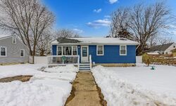 Pre-foreclosure in  W Arverne Ave Ocean Gate, NJ 08740