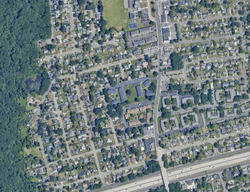 Pre-foreclosure in  Springwood Dr North Babylon, NY 11703