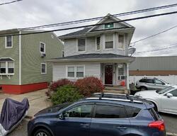 Pre-foreclosure in  Frost Ln Hewlett, NY 11557