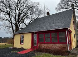 Pre-foreclosure in  Carter Bridge Rd Greenville, NY 12083