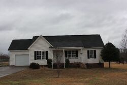 Pre-foreclosure in  Irbin Dr Coats, NC 27521