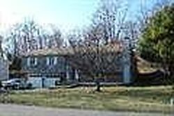 Pre-foreclosure in  SHARON DR Fishkill, NY 12524