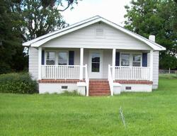Pre-foreclosure in  QUINN STORE RD Beulaville, NC 28518