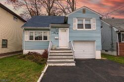 Pre-foreclosure in  BOWER ST Linden, NJ 07036