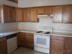 Pre-foreclosure in  E BANCROFT ST Toledo, OH 43608
