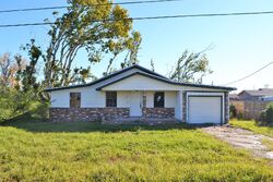 Pre-foreclosure in  DENISE DR Panama City, FL 32405