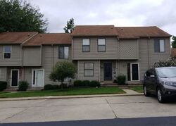 Pre-foreclosure in  COLEGATE WAY Hamilton, OH 45011