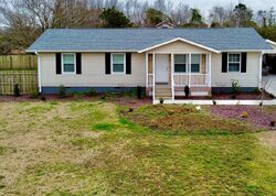  Lem Brown Rd, Chinquapin NC
