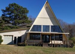 Pre-foreclosure in  HILLVIEW DR Daleville, MS 39326