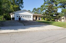 Pre-foreclosure in  PINE LOG DR NW Marietta, GA 30064