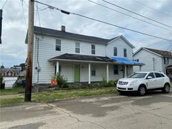 Pre-foreclosure in  W SMITHFIELD ST Mount Pleasant, PA 15666
