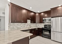 Pre-foreclosure in  N VICTORIA PARK RD Fort Lauderdale, FL 33305