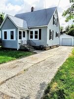 Pre-foreclosure in  Commercial St Sycamore, IL 60178