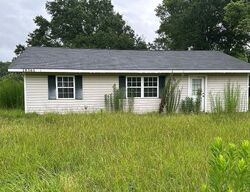 Pre-foreclosure in  Highway 8 Leesville, LA 71446