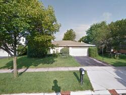Pre-foreclosure in  Creekside Rd Downers Grove, IL 60516
