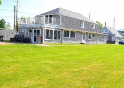 Pre-foreclosure in  Cass Lake Front Rd Keego Harbor, MI 48320